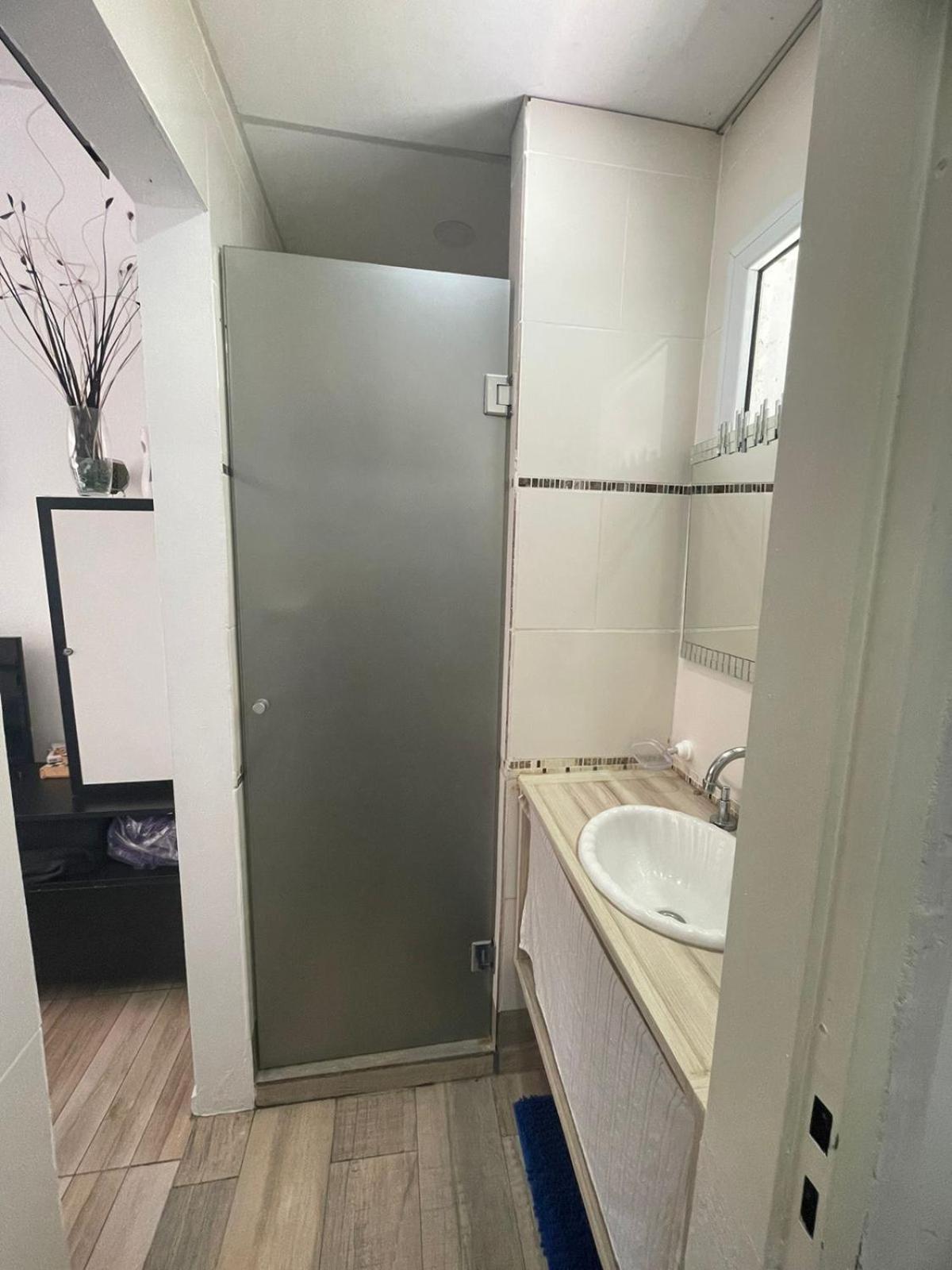 Ezeiza 2 Monoambiente Privado A 15 Minutos Del Aeropuerto Opcional Tranfer Desde Y Hacia El Aeropuerto De Ezeiza Las 24 Horas Pet Friendly Eksteriør billede