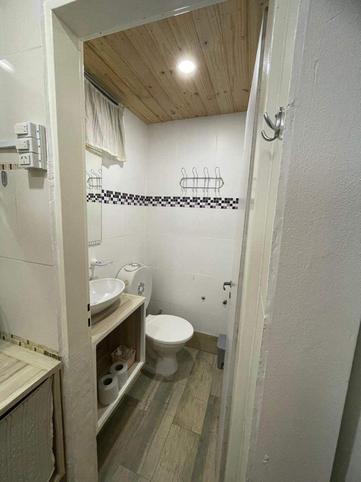 Ezeiza 2 Monoambiente Privado A 15 Minutos Del Aeropuerto Opcional Tranfer Desde Y Hacia El Aeropuerto De Ezeiza Las 24 Horas Pet Friendly Eksteriør billede